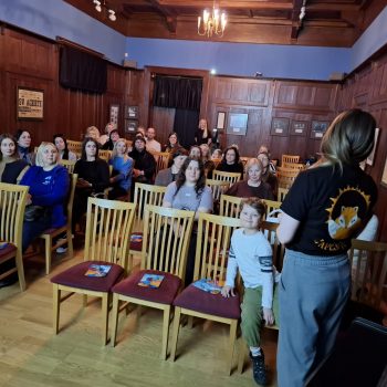 Filmas frenkelio viloje 2025